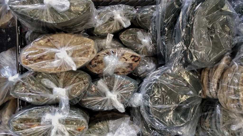 Tlacoyos del mercado de Jamaica