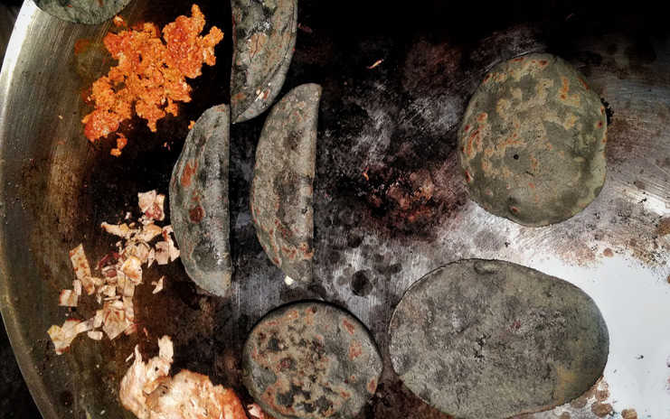 Comal con quesadillas