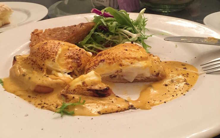 Huevos benedictinos de Breakfast